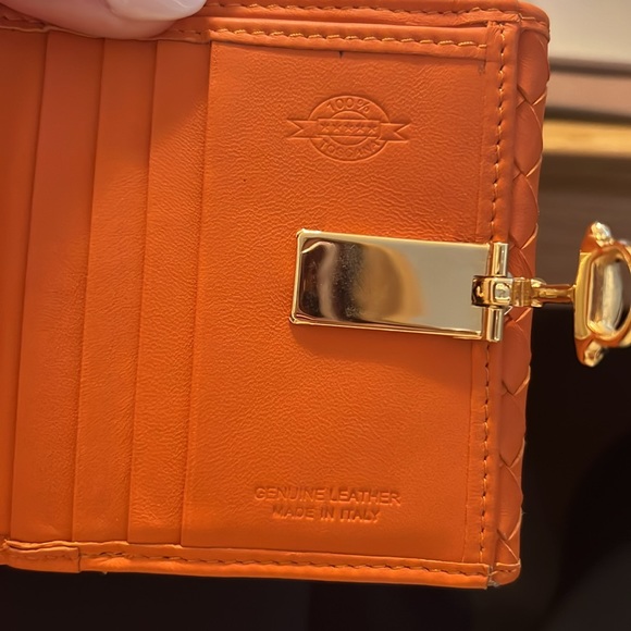 Orange wallet *BOUGHT IN ITALY* - Picture 6 of 6